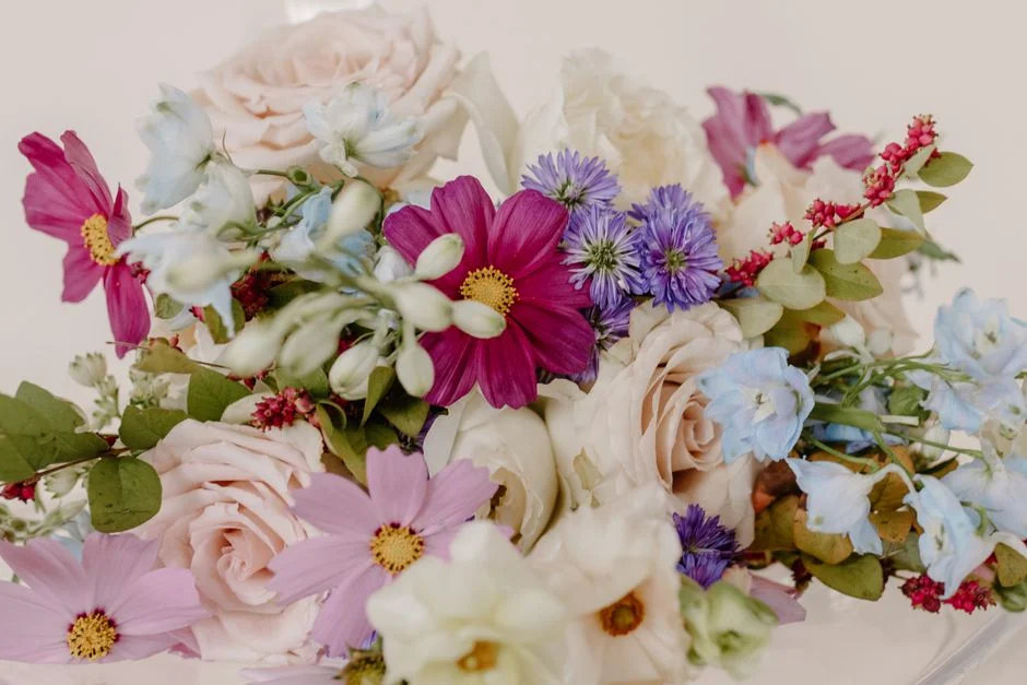 A loose garden bouquet in soft colours
